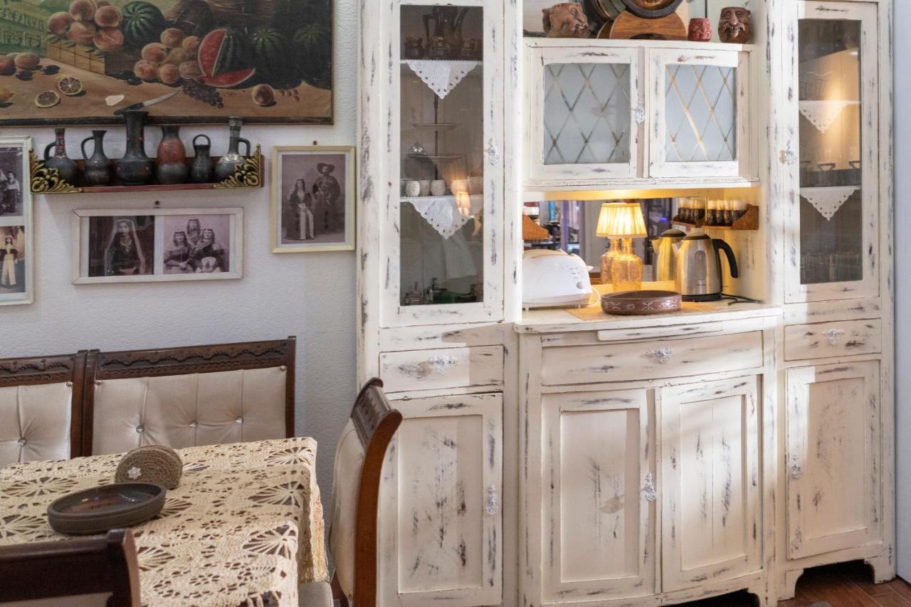Elia Boutique Hostel & Apart-Hotel Тбилиси Экстерьер фото