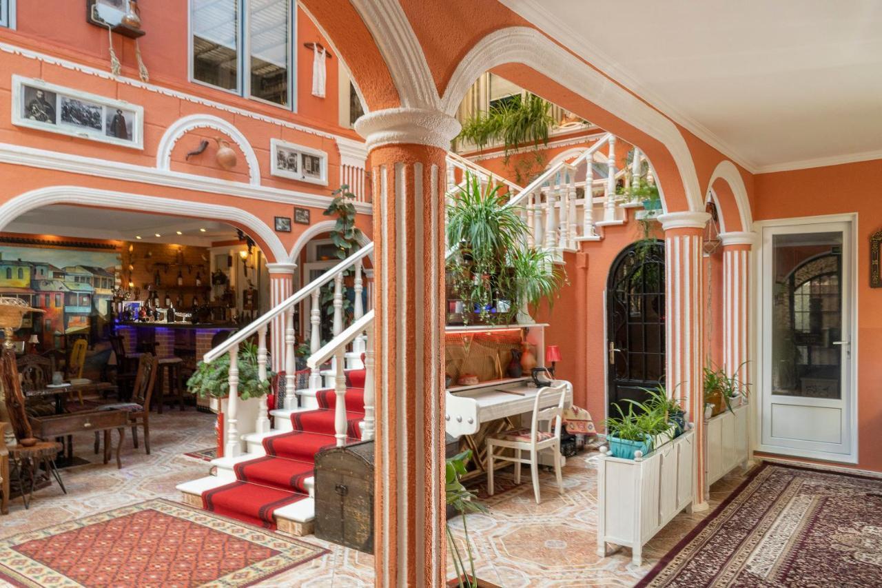 Elia Boutique Hostel & Apart-Hotel Тбилиси Экстерьер фото